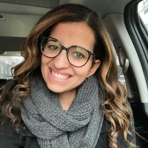 Meet your Posher, Monica